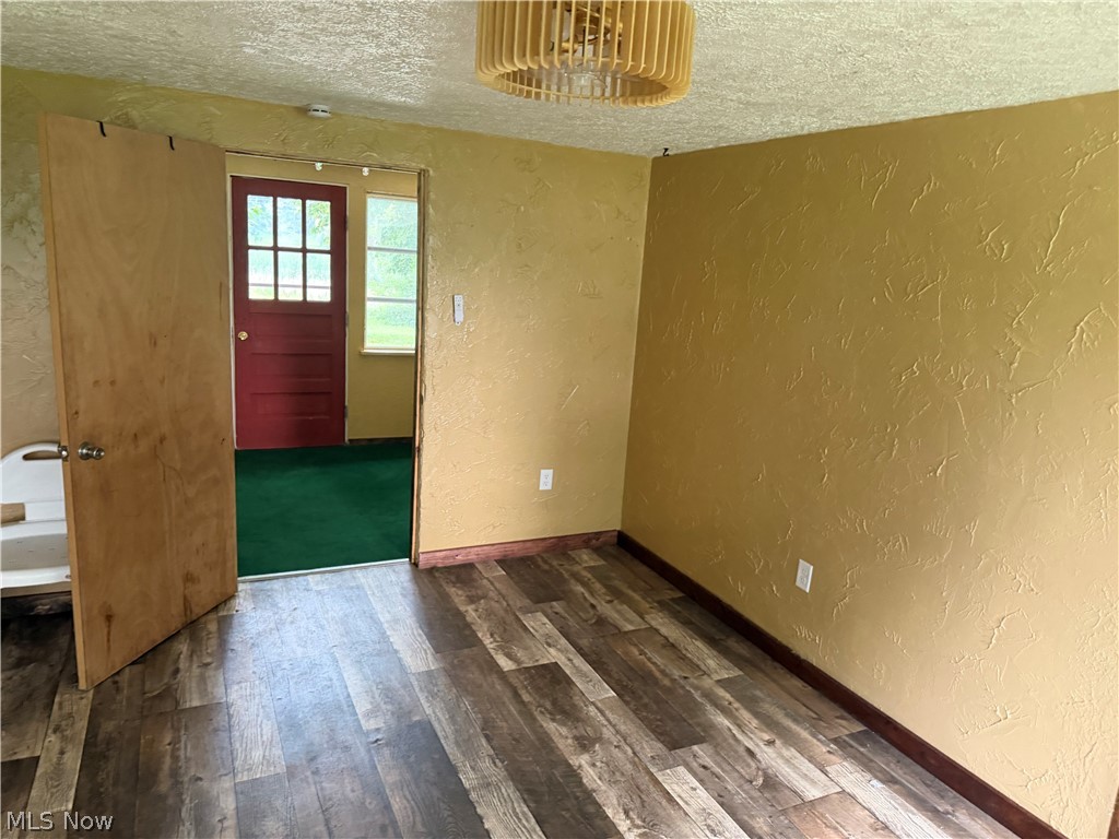 6933 Navarre Road SW Massillon OH 44646