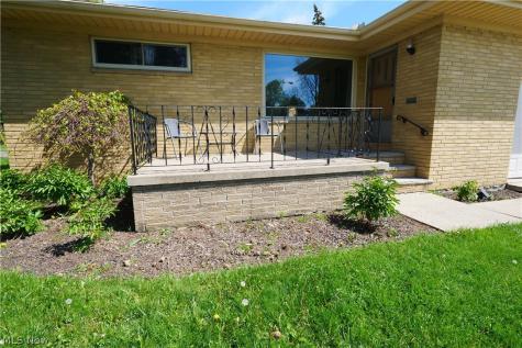 5931 Mayberry Avenue Mayfield Heights OH 44124