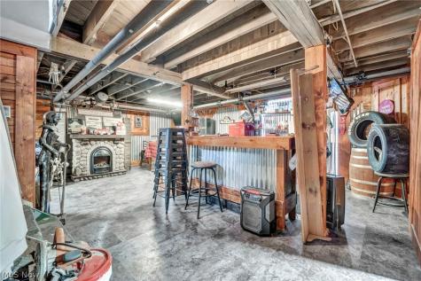 251 Norton Avenue Barberton OH 44203