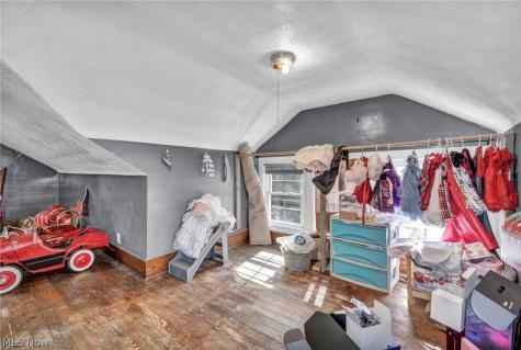 251 Norton Avenue Barberton OH 44203
