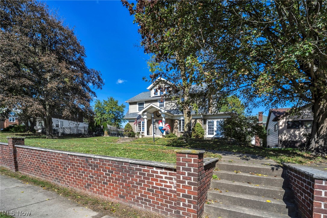 251 Norton Avenue Barberton OH 44203