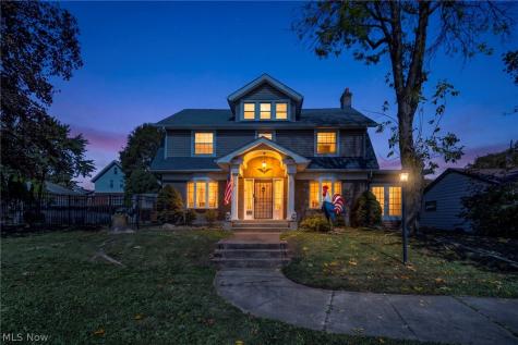 251 Norton Avenue Barberton OH 44203