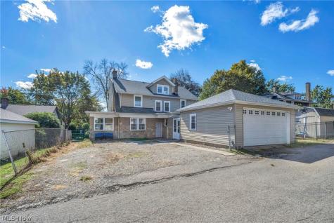 251 Norton Avenue Barberton OH 44203