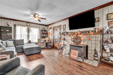 251 Norton Avenue Barberton OH 44203