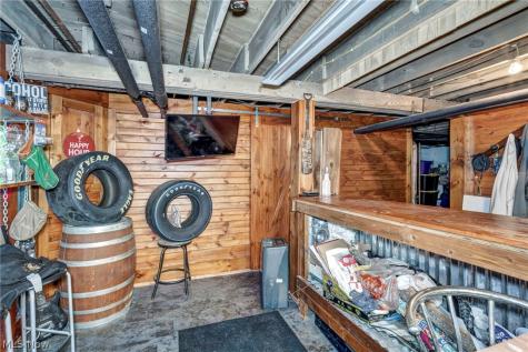 251 Norton Avenue Barberton OH 44203