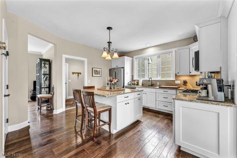 32708 Albion Drive Avon Lake OH 44012