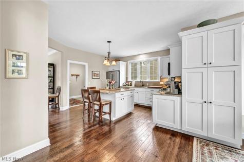 32708 Albion Drive Avon Lake OH 44012