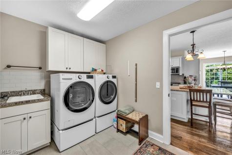 32708 Albion Drive Avon Lake OH 44012