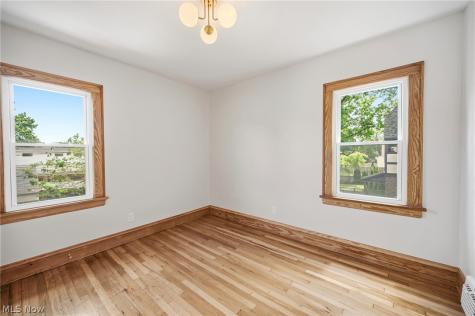 1605 Lewis Drive Lakewood OH 44107