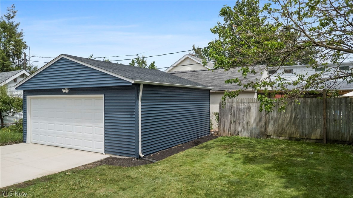 1605 Lewis Drive Lakewood OH 44107