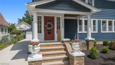 1605 Lewis Drive Lakewood OH 44107