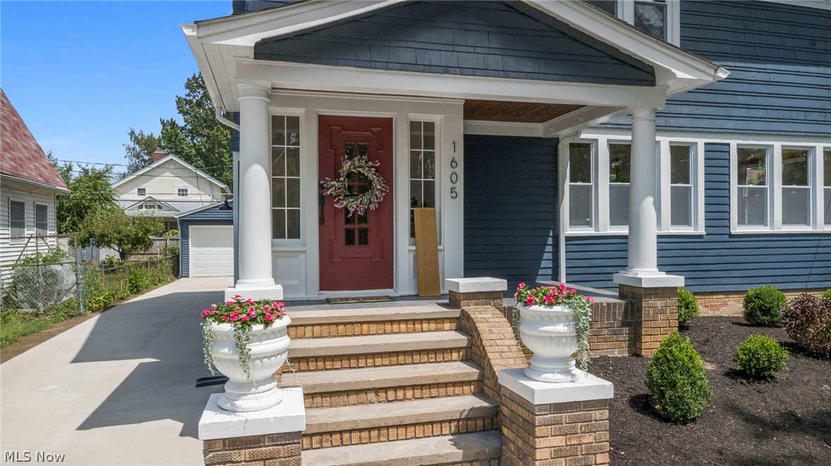 1605 Lewis Drive Lakewood OH 44107