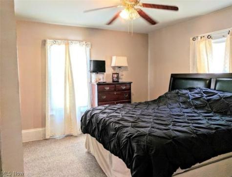 812 Clarendon Avenue NW Canton OH 44708