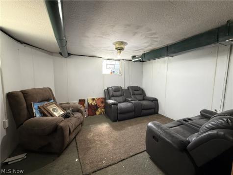 812 Clarendon Avenue NW Canton OH 44708