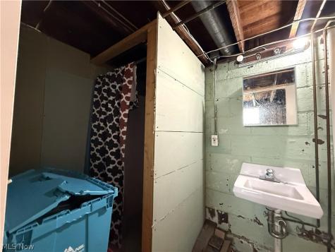 812 Clarendon Avenue NW Canton OH 44708