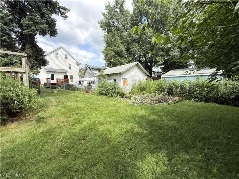 812 Clarendon Avenue NW Canton OH 44708