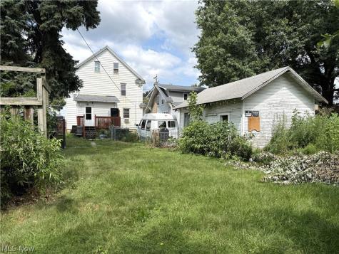 812 Clarendon Avenue NW Canton OH 44708