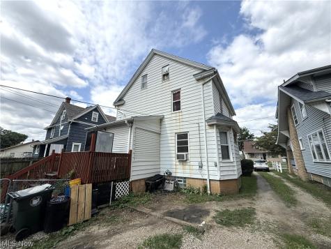 812 Clarendon Avenue NW Canton OH 44708