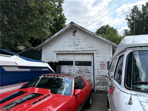 812 Clarendon Avenue NW Canton OH 44708