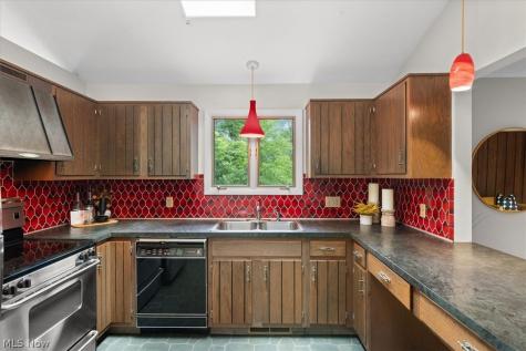 409 Whittlesey Drive Tallmadge OH 44278