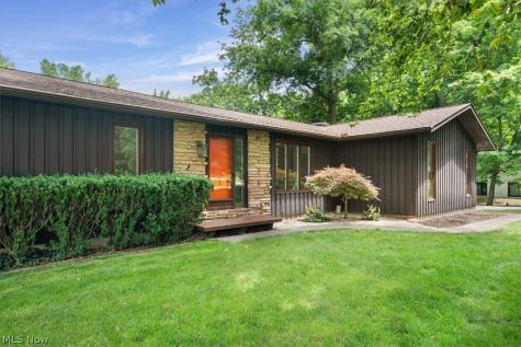 409 Whittlesey Drive Tallmadge OH 44278