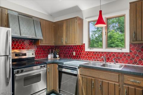 409 Whittlesey Drive Tallmadge OH 44278