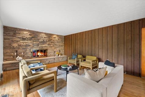 409 Whittlesey Drive Tallmadge OH 44278