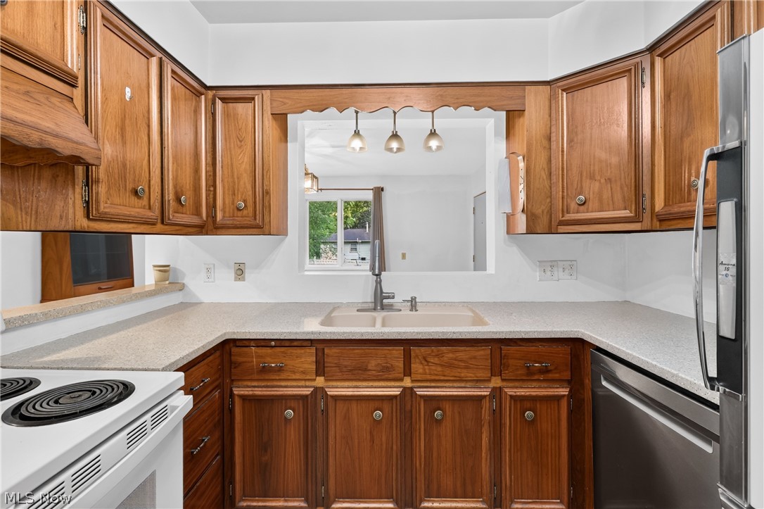 4345 Stoneybrook Drive SE Warren OH 44484