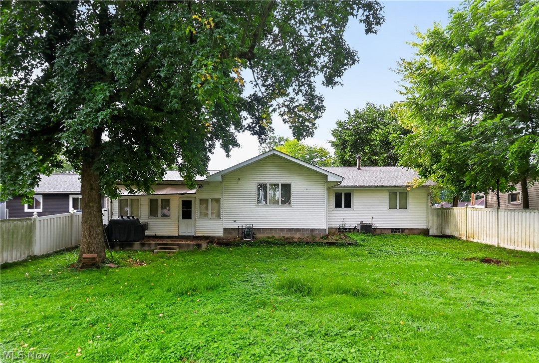 4345 Stoneybrook Drive SE Warren OH 44484