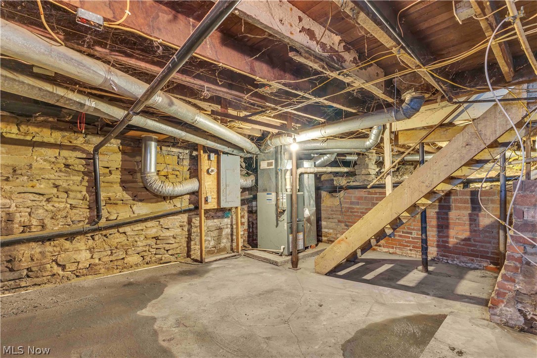 104 High Street Lodi OH 44254