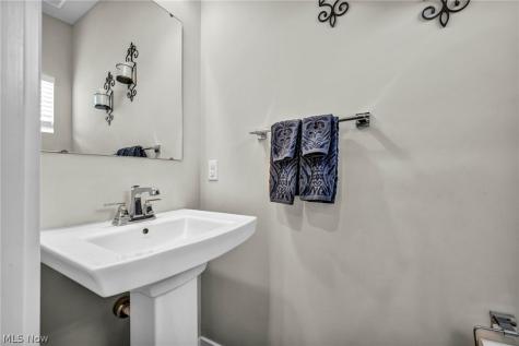 7203 Stonegate Circle NE Canton OH 44721