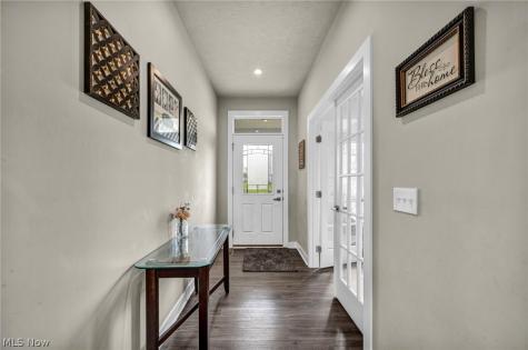 7203 Stonegate Circle NE Canton OH 44721