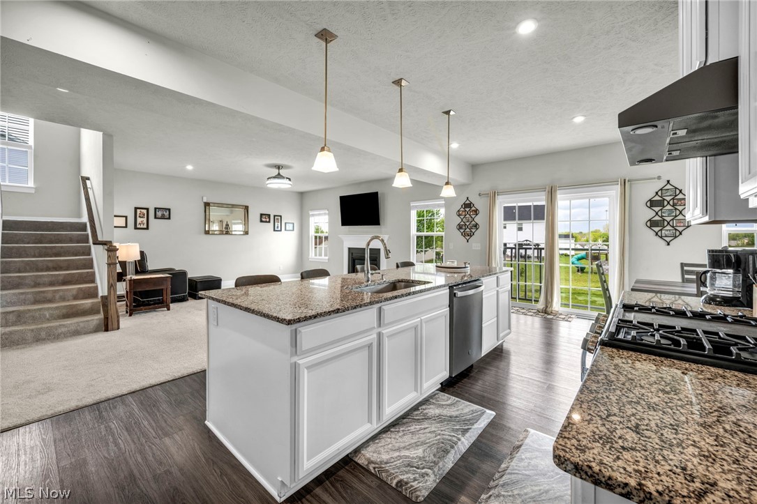 7203 Stonegate Circle NE Canton OH 44721