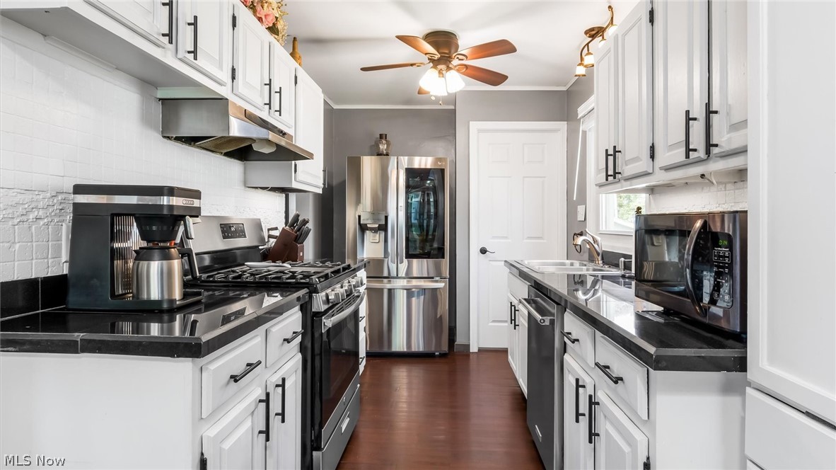 821 Stewart Avenue Cambridge OH 43725