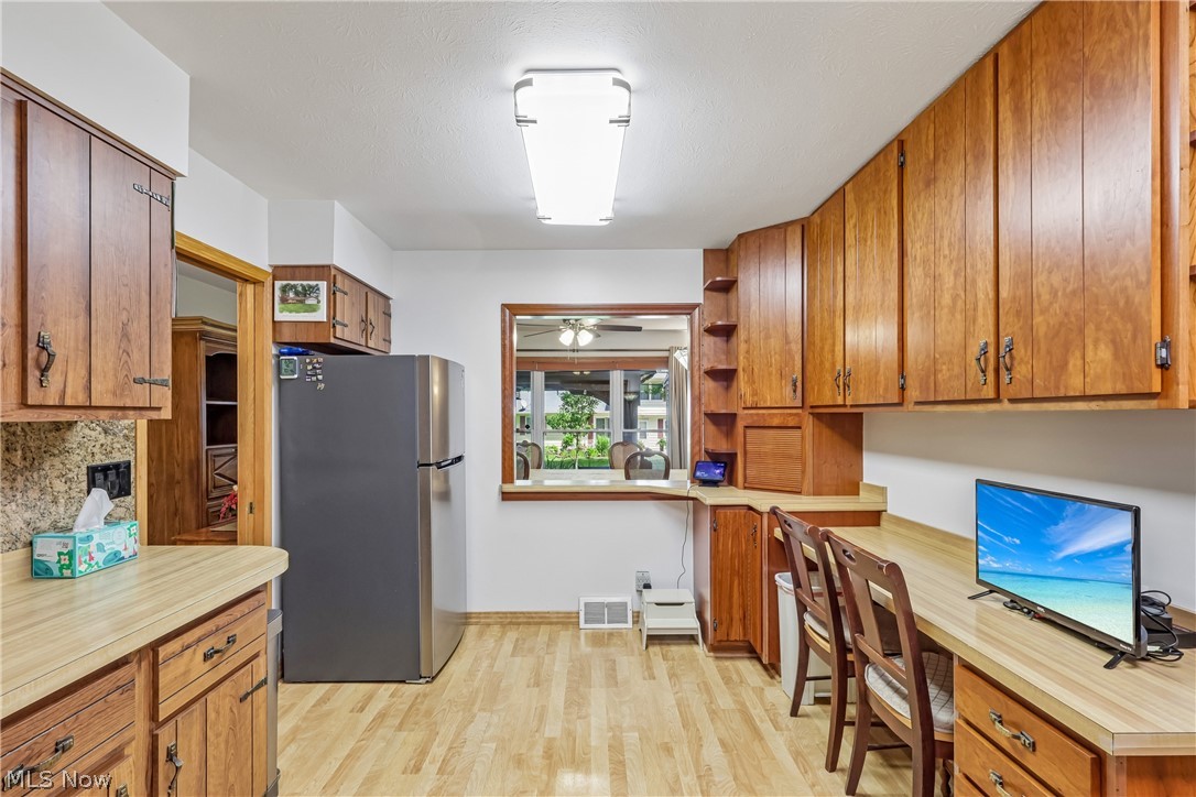 10249 Fairtree Drive Strongsville OH 44149