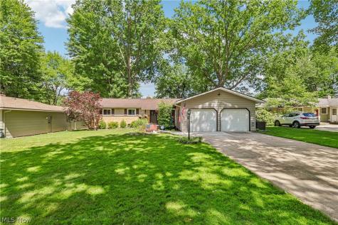 10249 Fairtree Drive Strongsville OH 44149