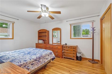 10249 Fairtree Drive Strongsville OH 44149