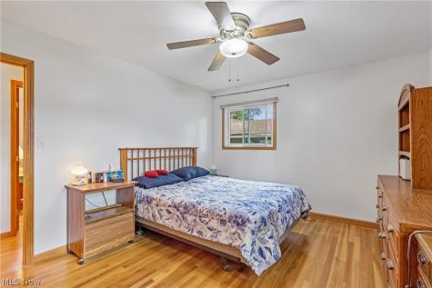 10249 Fairtree Drive Strongsville OH 44149
