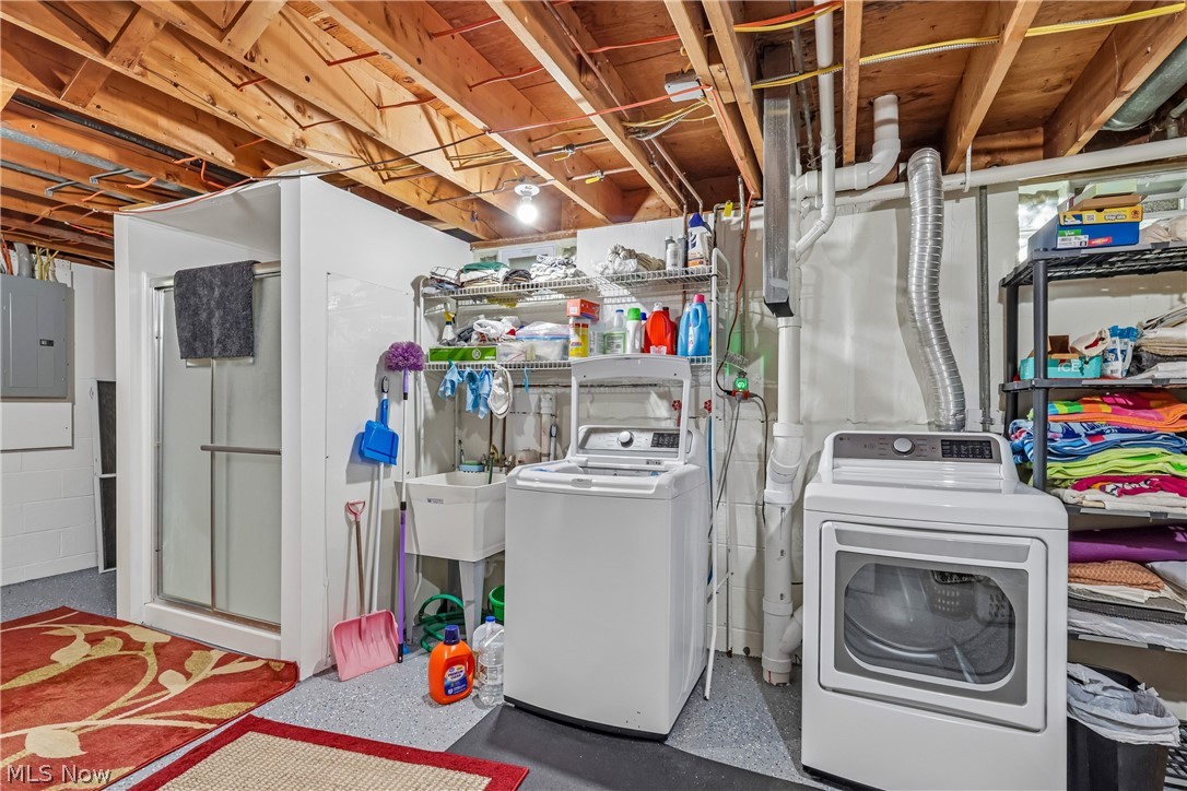 10249 Fairtree Drive Strongsville OH 44149