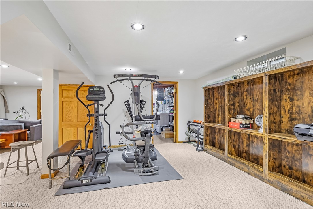 10249 Fairtree Drive Strongsville OH 44149