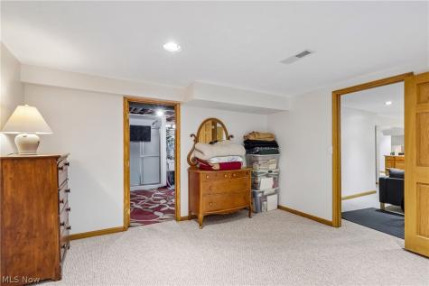 10249 Fairtree Drive Strongsville OH 44149