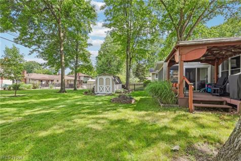 10249 Fairtree Drive Strongsville OH 44149