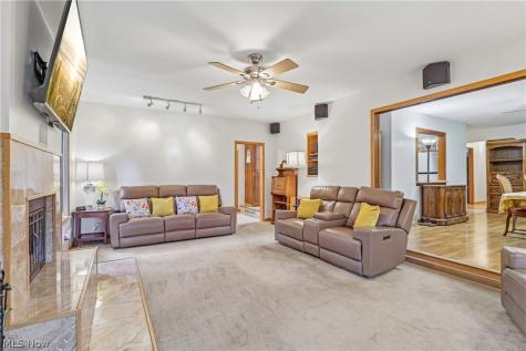 10249 Fairtree Drive Strongsville OH 44149