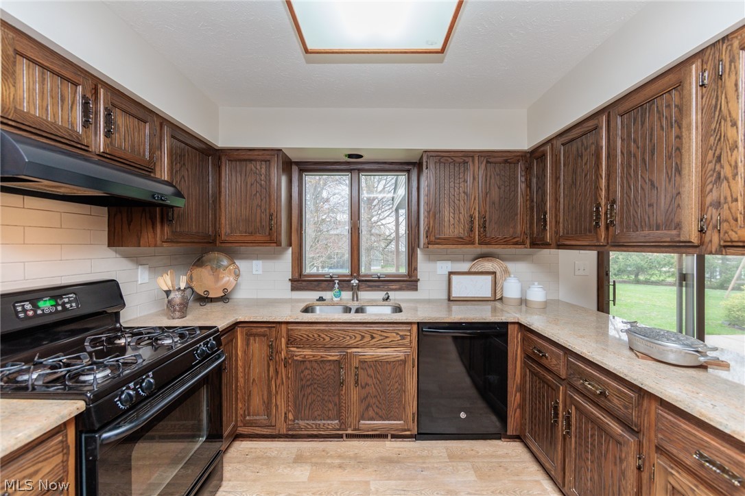 984 Meadowlark Lane Medina OH 44256