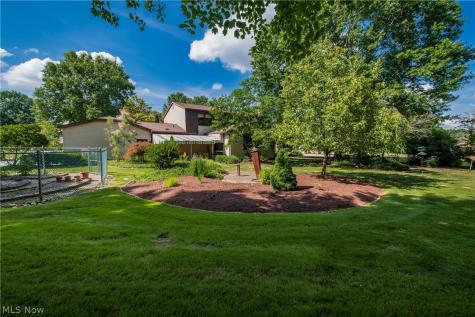 1431 Springhaven Circle NE Massillon OH 44646