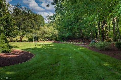 1431 Springhaven Circle NE Massillon OH 44646