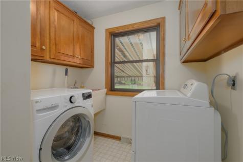 1431 Springhaven Circle NE Massillon OH 44646