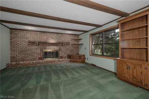 1431 Springhaven Circle NE Massillon OH 44646