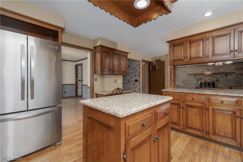 1431 Springhaven Circle NE Massillon OH 44646
