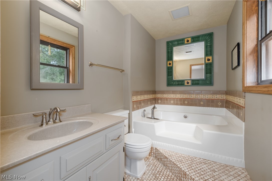 1431 Springhaven Circle NE Massillon OH 44646